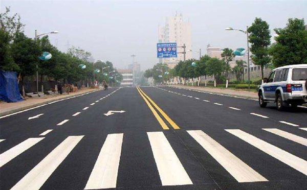 北屯标线涂料在环氧地坪项目中的选择与应用